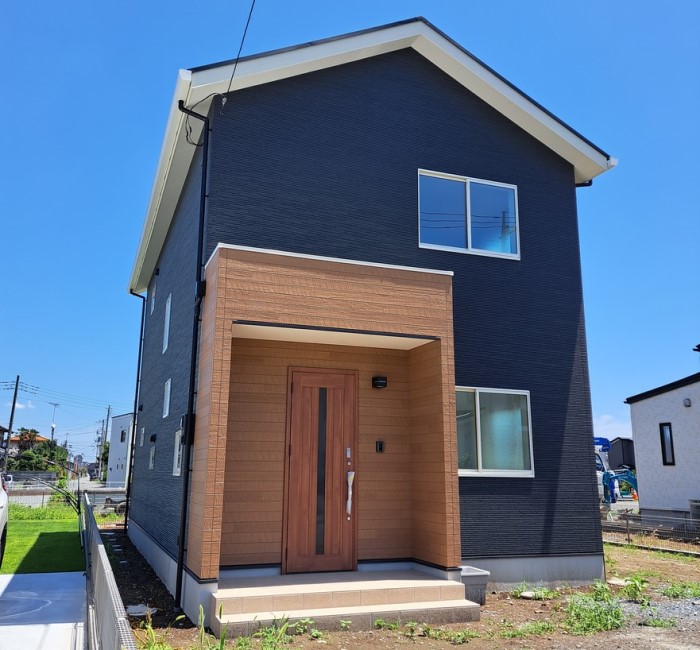 瓦屋根にこだわった平屋